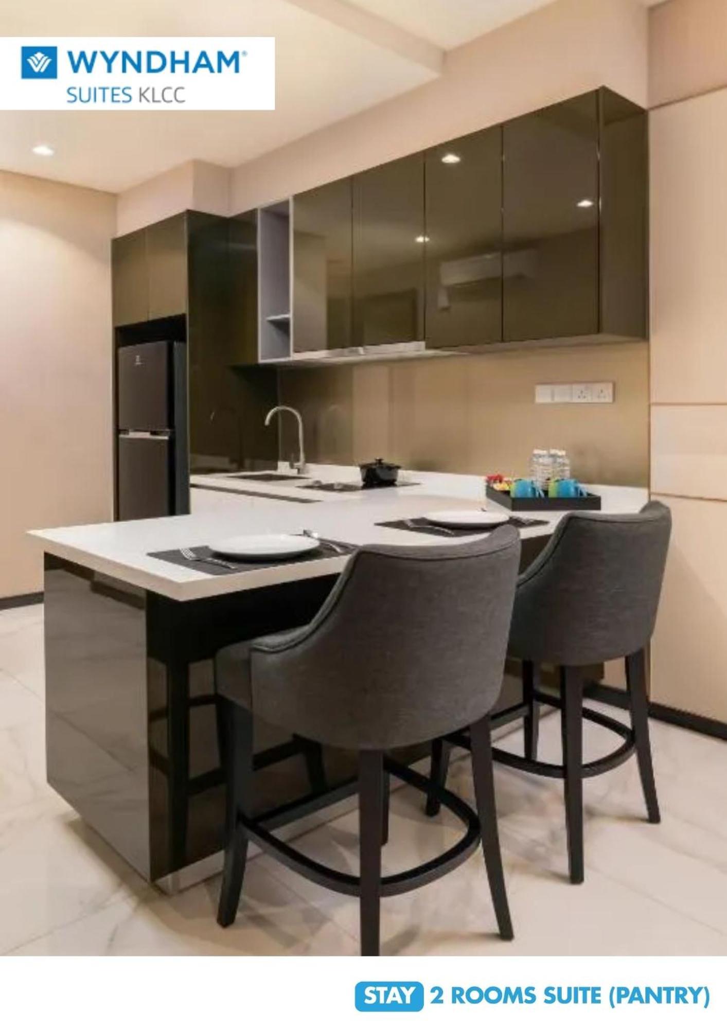Wyndham Suites Klcc Куала-Лумпур Номер фото A wet kitchen in a condominium in Malaysia