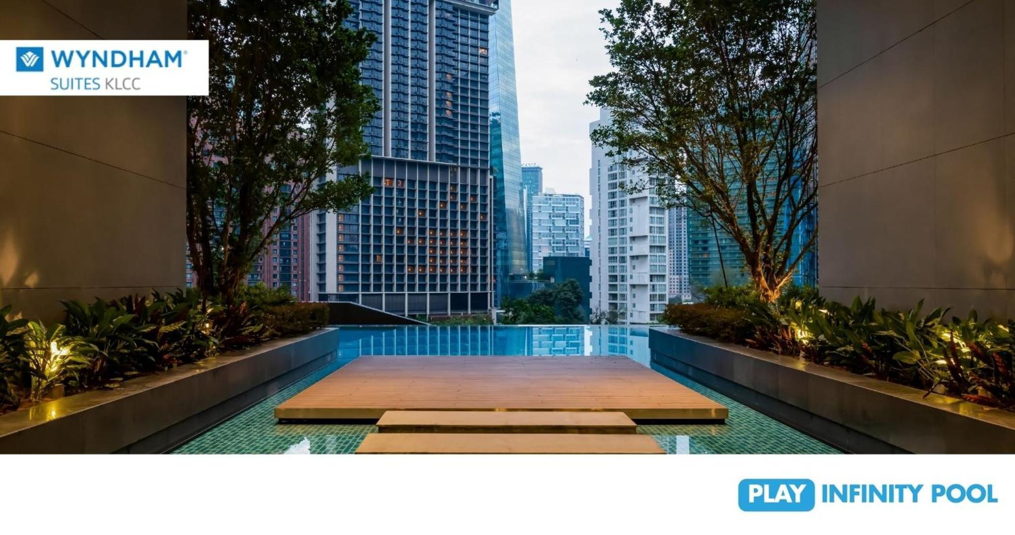 Wyndham Suites Klcc Куала-Лумпур Экстерьер фото The Infinity Pool at PLAY Infinity
