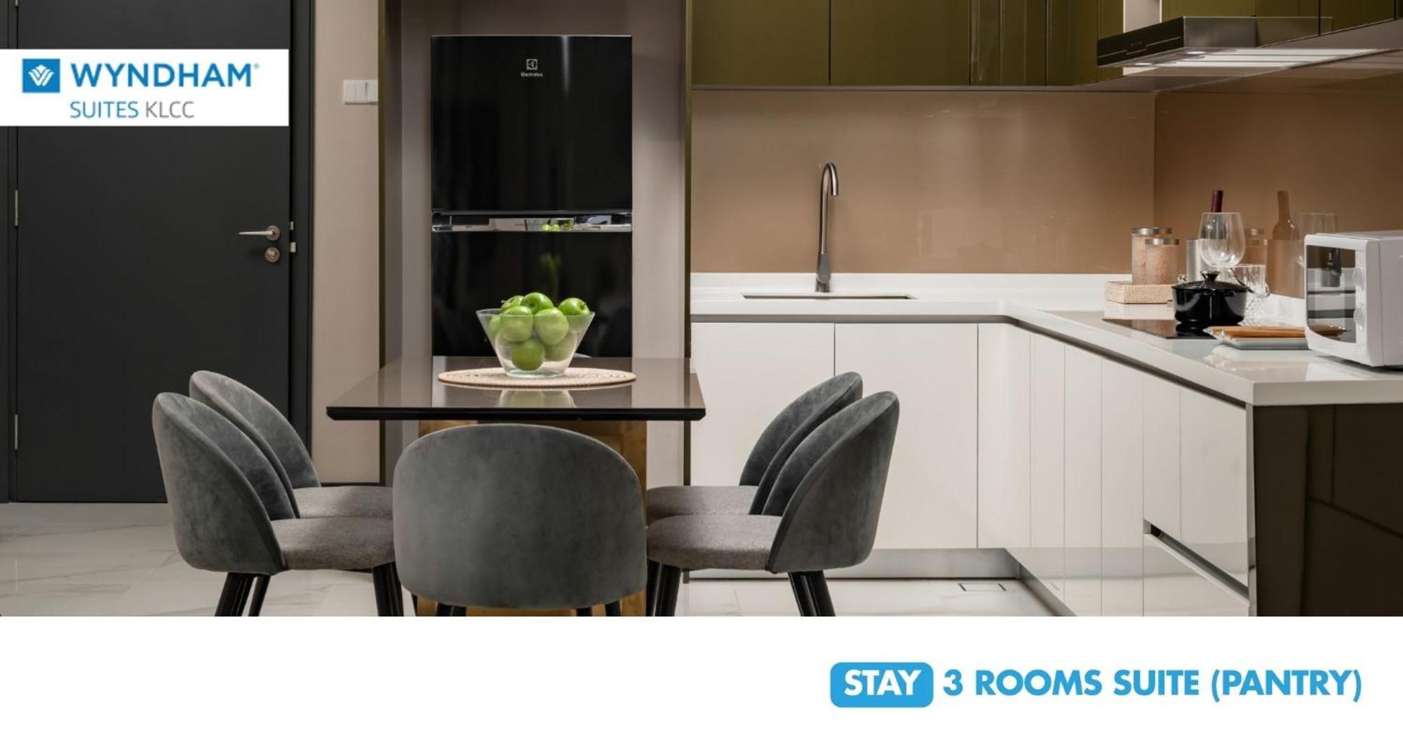 Wyndham Suites Klcc Куала-Лумпур Экстерьер фото 3 Rooms Suite