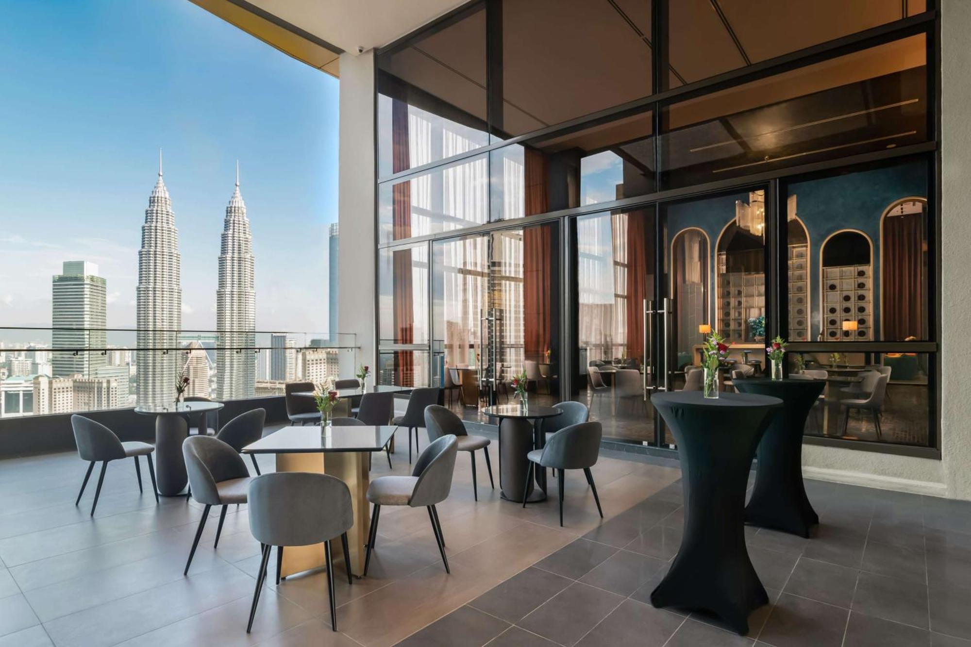 Wyndham Suites Klcc Куала-Лумпур Экстерьер фото The Bar